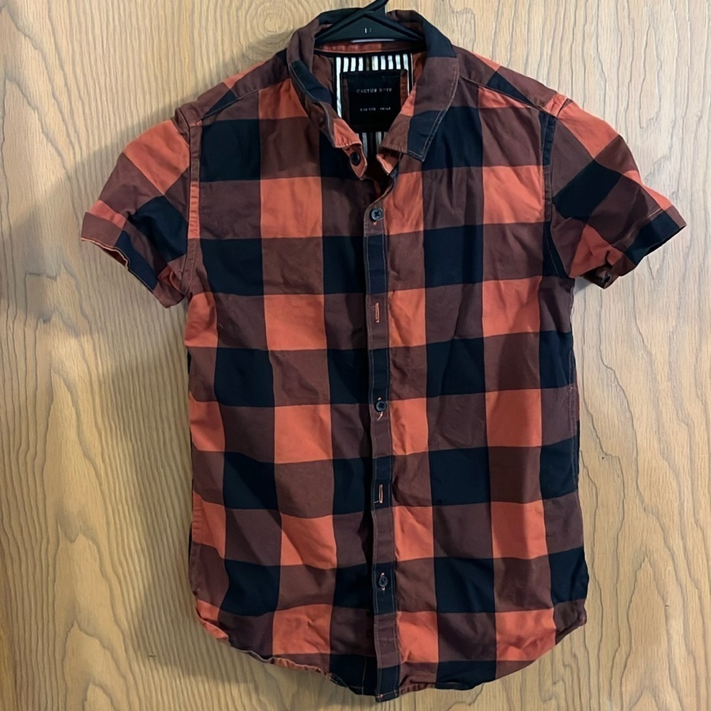 Cactus Boys Orange & Black Plaid Button Up Short Sleeve Shirt Size 9/10‎